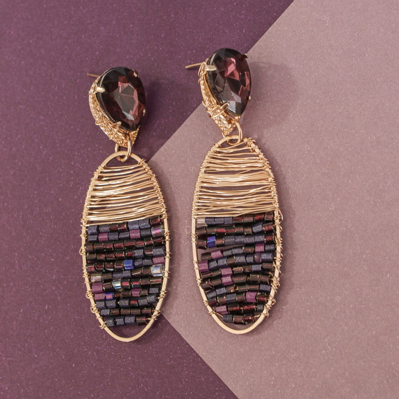 Brinco Com Resina E Vidrilhos Lil s Folheado Em Ouro 18k brinco-com-resina-e-vidrilhos-lil-s-folheado-em-ouro-18k