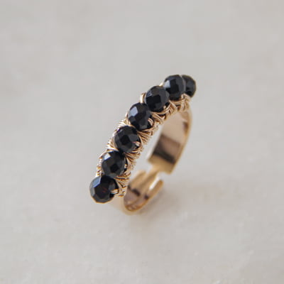 Anel com cristais preto folheado em ouro 18k 3022000000000026