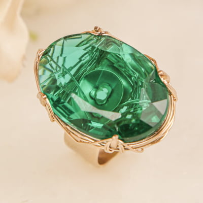 Anel com resina verde folheado em ouro 18k 