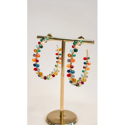 Brinco de argola bordado a mão com mix de cristais coloridos folheado em ouro 18k 2021100000004682