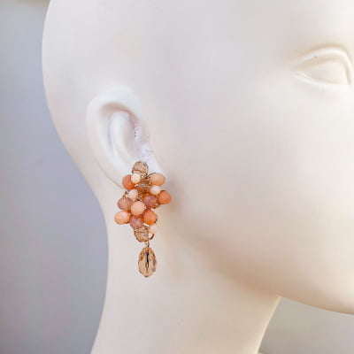 Brinco com cristais tons nude folheado em ouro 18k 202130000000196