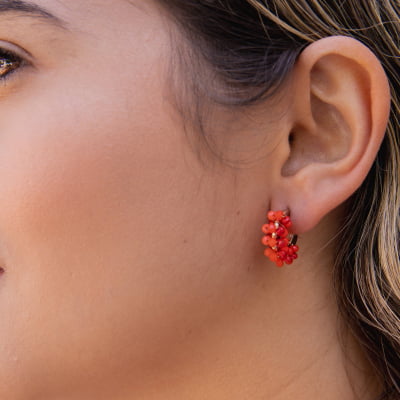 Brinco bordado a mão com cristais laranja , folheado em ouro 18k     202210000000024