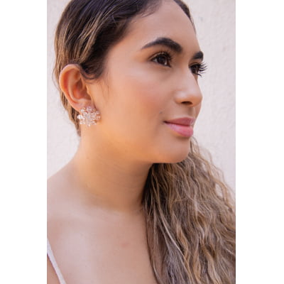 Brinco bordado a mão com cristais transparente e strass folheado em ouro 18k  202160000000045