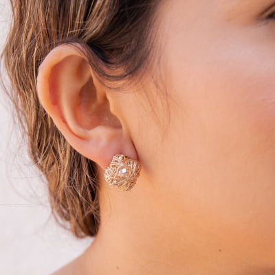 Brinco bordado a mão com cristal transparente e strass folheado em ouro 18k  202160000000046