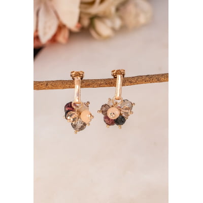 Brinco bordado a mão com mix de cristais coloridos e strass folheado em ouro 18k