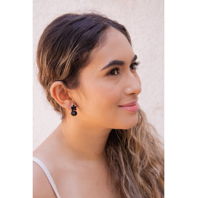 Brinco bordado com cristais preto folheado em ouro 18k 202200000000124 Brinco bordado com cristais preto folheado em ouro 18k 202200000000124