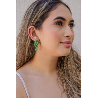 Brinco com cristais verdes folheado em ouro 18k 202150000000135