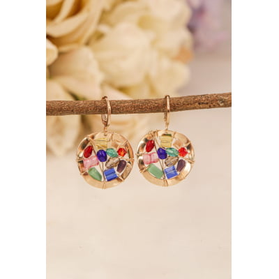 Brinco com feicho estilo flip bordada com mix de cristais e muranos coloridos, folheado em ouro 18k