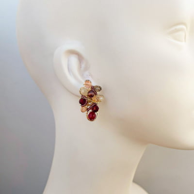 Brinco com mix de cristais folheado em ouro 18k 2021800000000100