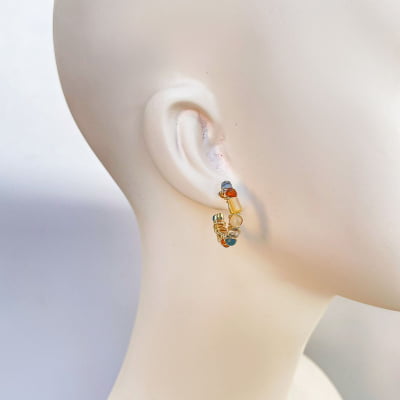 Brinco de argola bordado a mão com cristais folheado em ouro 18k 2021100000004637