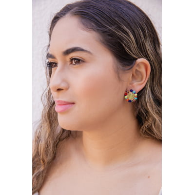 Brinco bordado a mão com mix de muranos coloridos, folheado em ouro 18k 2021100000004661 Brinco bordado a mão com mix de muranos coloridos, folheado em ouro 18k 2021100000004661