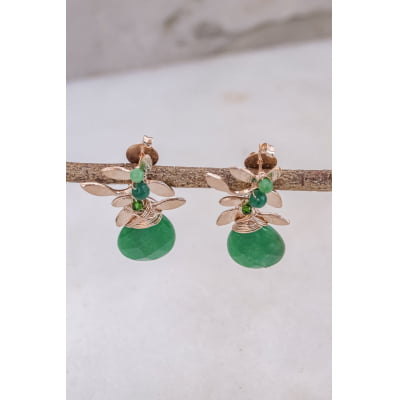 Brinco bordado a mão com pedra natural jade verde e cristais  folheado em ouro 18K 