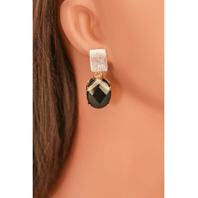Brinco com pedra natural jade preta folheado em ouro 18K
