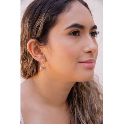 Brinco bordado a mão com resina transparente e strass folheado em ouro 18k  202160000000044