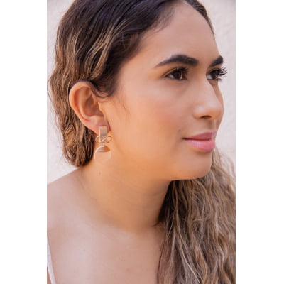 Brinco bordado a mão com resina transparente e strass folheado em ouro 18k  202160000000048