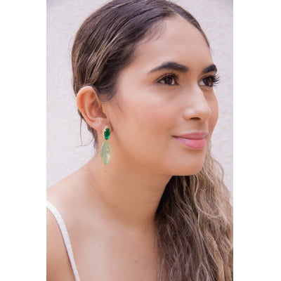 Brinco bordado a mão com resinas em tom verde folheado em ouro 18k 202150000000156 Brinco bordado a mão com resinas em tom verde folheado em ouro 18k 202150000000156