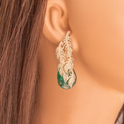 Brinco com resina verde esmeralda folheado em ouro 18k 202150000000046