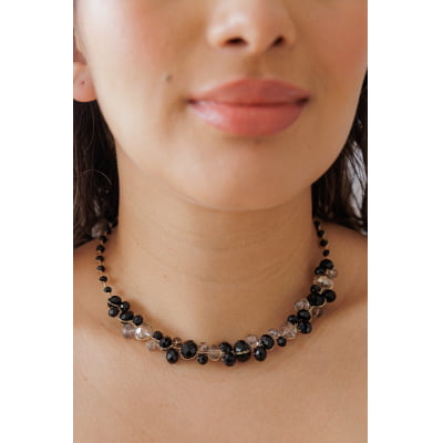 Colar bordado a mão com mix de cristais folheado em ouro 18k  502200000000013