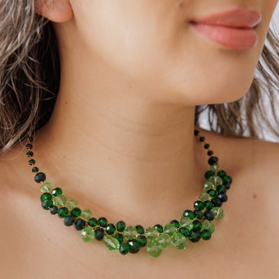 Colar bordado a mão com mix de cristais folheado ouro em ouro 18k  502150000000015