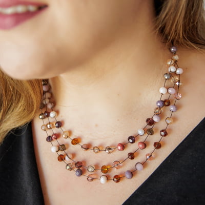 Colar bordado com cristais tons lilas, rosa e nude 502120000000006