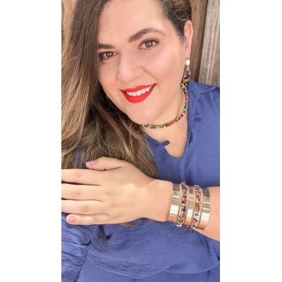 Colar estilo choker bordado a mão com contas de vidro coloridas e folheado a ouro 18k
