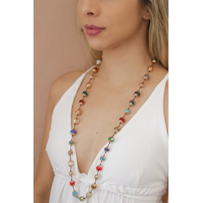 Colar mix de cristais e metais folheados em ouro 18K