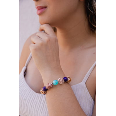 Pulseira bordada a mão com cristais, pedras naturais e resinas coloridas folheado em ouro 18k 402110000000053