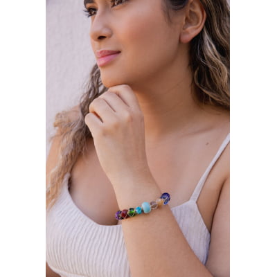 Pulseira bordada a mão com cristais, pedras naturais e resinas coloridas folheado em ouro 18k 402110000000061