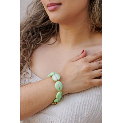 Pulseira bordada a mão com resinas verdes folheado em ouro 18k   402150000000014 Pulseira bordada a mão com resinas verdes folheado em ouro 18k   402150000000014