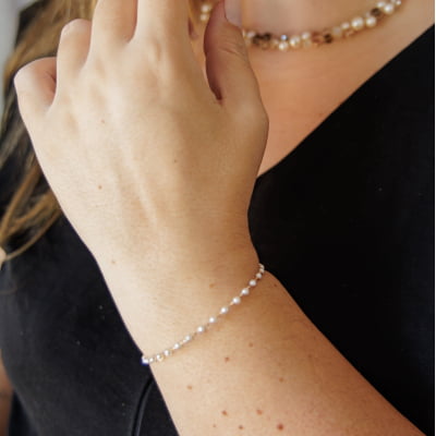 Pulseira com resinas pérolas folheado em ouro 18k 402140000000010